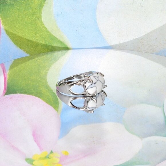 Color Glee Jewelry - Kateryna Womens Size 9.5 Oval White Turquoise Silver Ring Gift Boxed